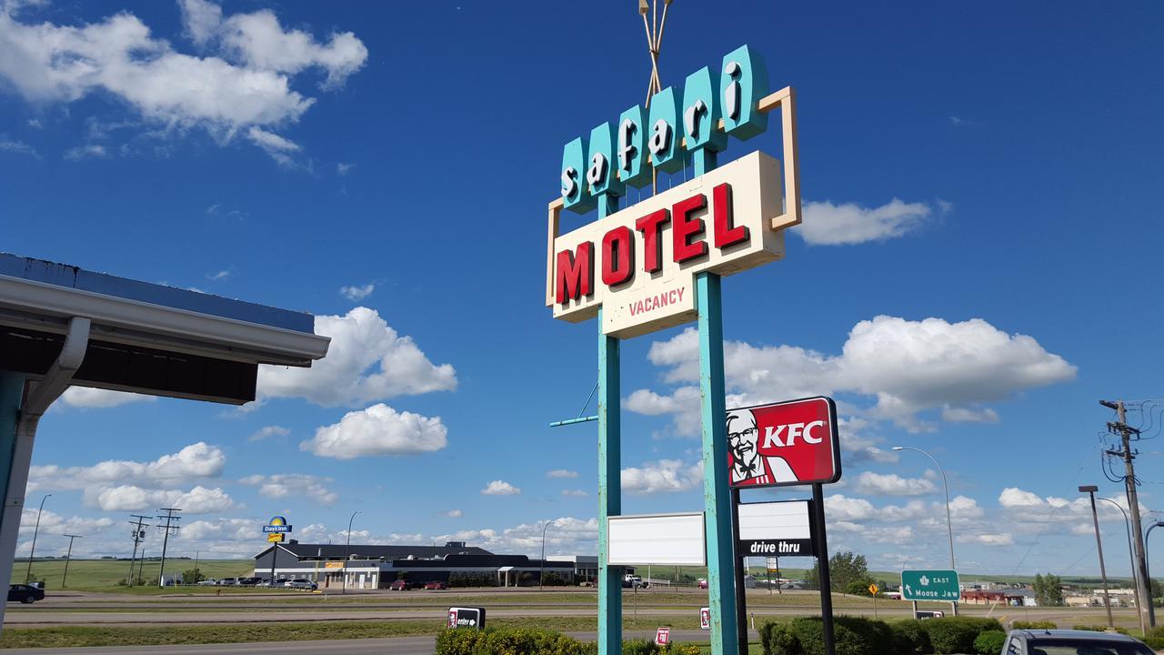 Safari Inn Motel Swift Current Exterior photo