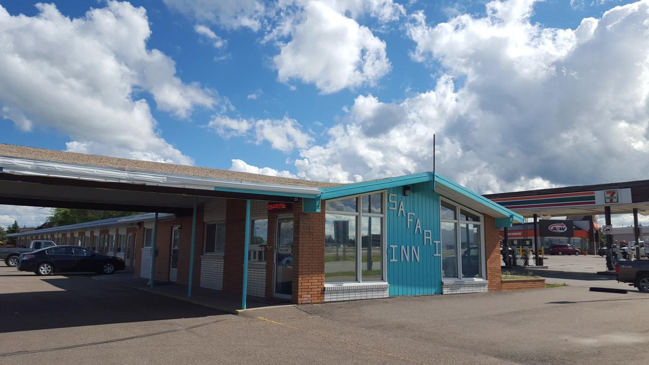 Safari Inn Motel Swift Current Exterior photo